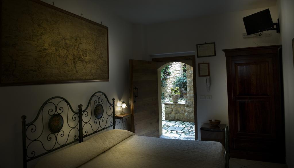 פונדי Bed And Breakfast Mblo מראה חיצוני תמונה