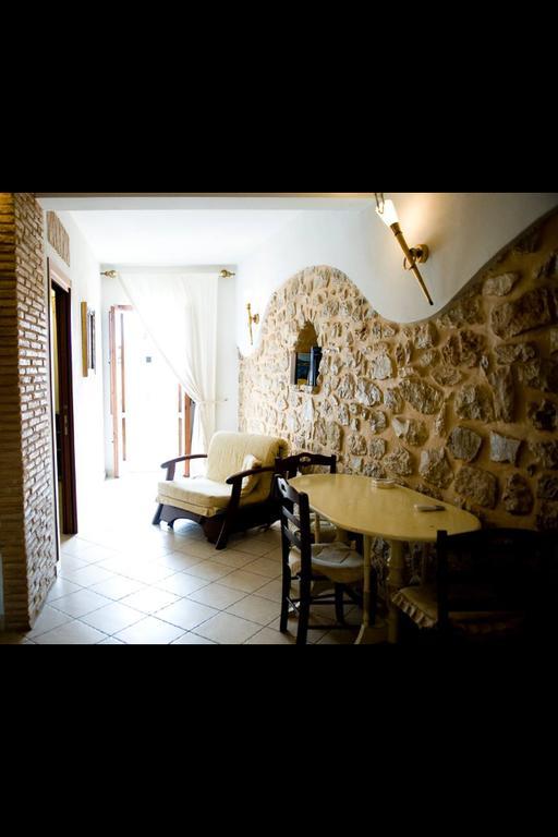פונדי Bed And Breakfast Mblo מראה חיצוני תמונה
